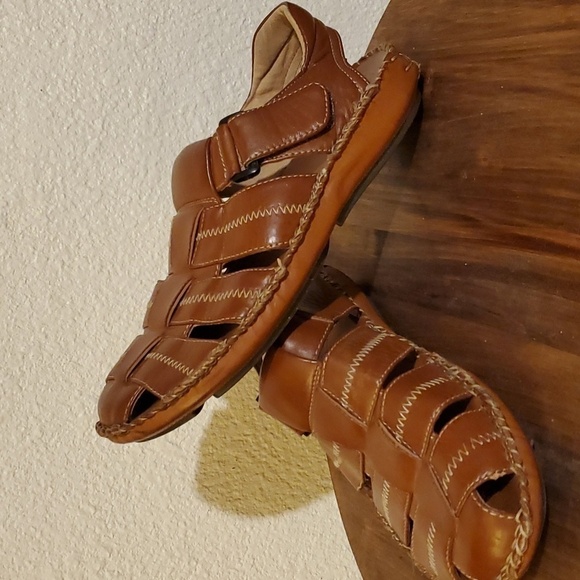 GBX- Mens leather Fisherman Slip on Sandals Loafers Outdoor Shoe Excellent Sz.9 GBX | Shoes | Gbxmens Shoesslip Comfort Flats Loafers Boats  main image 3